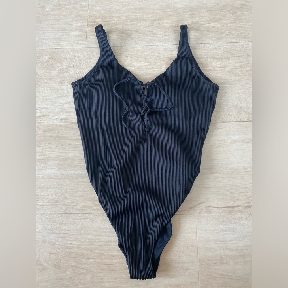 Hollister Black Ribbed Swimsuit Size Medium
